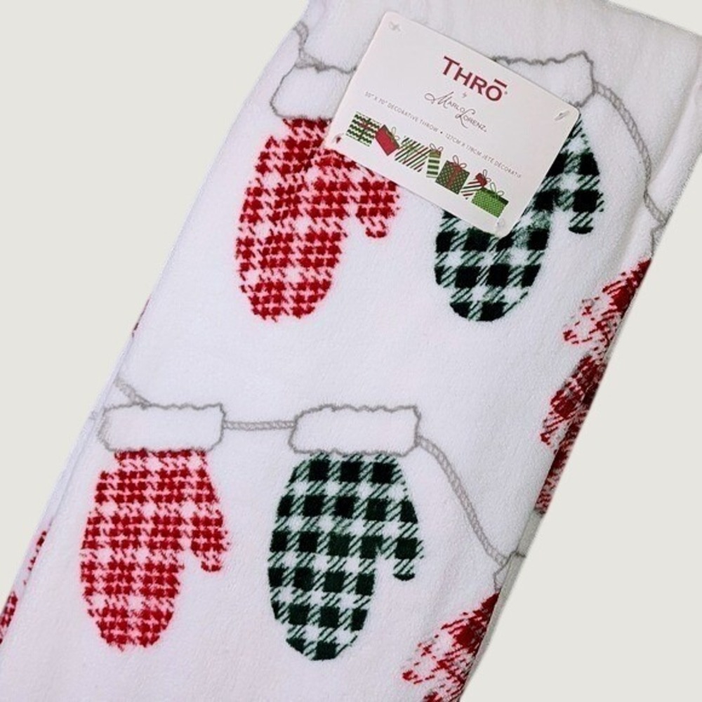 Thro Marlo Lorenz Fleece Throw Blanket White Red Green Mitten Plaid 50x70 NEW
